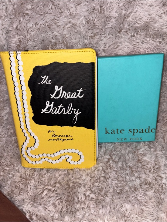 Accessories - Kate Spade Great Gatsby Nook/Kindle Holder